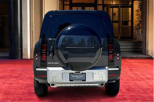 2025 Land Rover Defender 130 P400 S