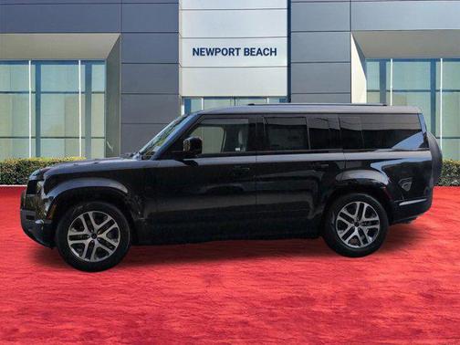 Santorini Black Metallic 2026 Land Rover Defender X-Dynamic SE