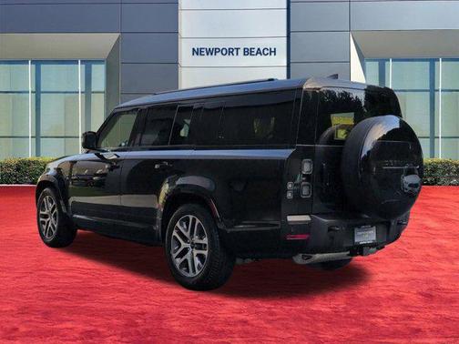 Santorini Black Metallic 2026 Land Rover Defender X-Dynamic SE