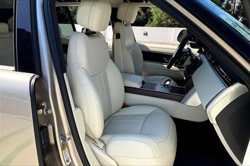 2025 Land Rover Range Rover P530 SE