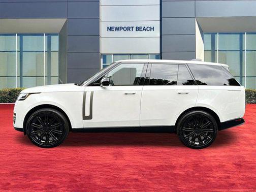 Icy White SV Bespoke Special Effect Gloss 2026 Land Rover Range Rover P400 SE