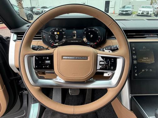 Eiger Grey Metallic 2026 Land Rover Range Rover P400 SE