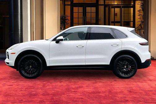 White 2022 Porsche Cayenne Platinum Edition