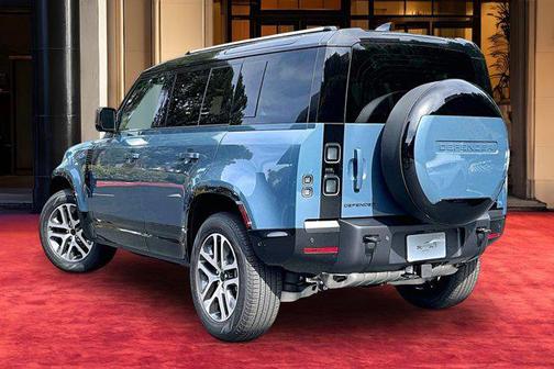 2026 Land Rover Defender P400 X-Dynamic SE