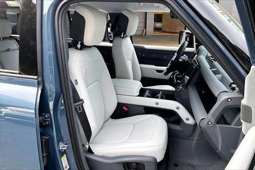 2026 Land Rover Defender P400 X-Dynamic SE