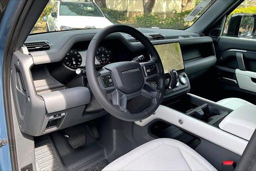 2026 Land Rover Defender P400 X-Dynamic SE