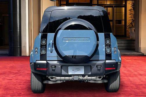 2026 Land Rover Defender P400 X-Dynamic SE