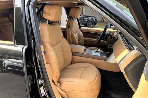 2026 Land Rover Range Rover P400 SE