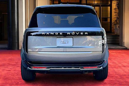 2026 Land Rover Range Rover P530 SE 7 Seat