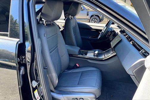 2026 Land Rover Range Rover Evoque Dynamic SE