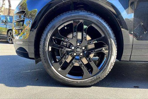 Santorini Black Metallic 2026 Land Rover Range Rover Evoque Dynamic SE