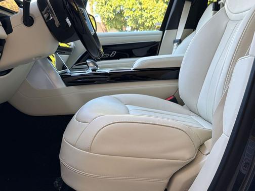 Varesine Blue Metallic 2026 Land Rover Range Rover P400 SE 7 Seat