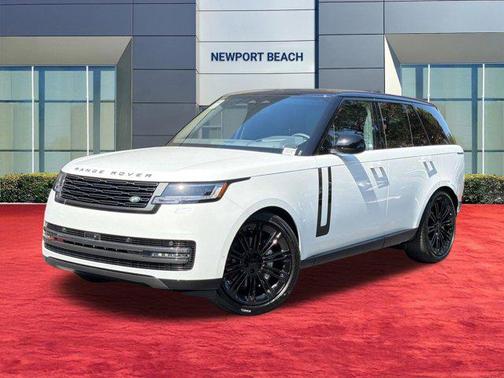 Fuji White 2026 Land Rover Range Rover P400 SE