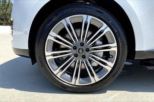 White 2025 Land Rover Range Rover P530 SE
