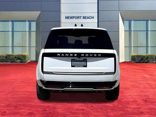 White 2025 Land Rover Range Rover P530 SE