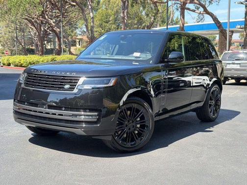 1ag/Black 2026 Land Rover Range Rover P400 SE