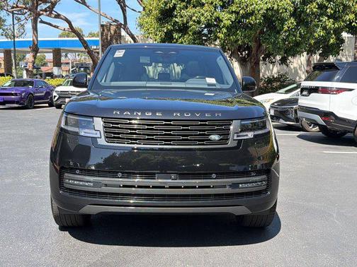 1ag/Black 2026 Land Rover Range Rover P400 SE