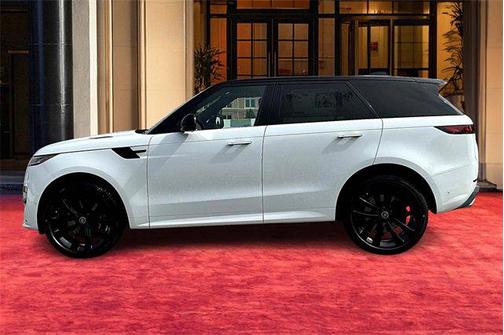 2025 Land Rover Range Rover Sport SE