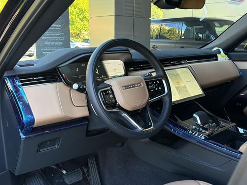 Santorini Black 2026 Land Rover Range Rover Sport SE