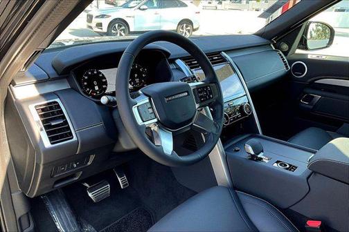 2026 Land Rover Discovery Gemini Edition