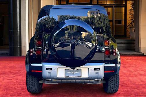 2025 Land Rover Defender 110 P400 S