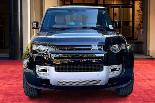2025 Land Rover Defender 110 P400 S