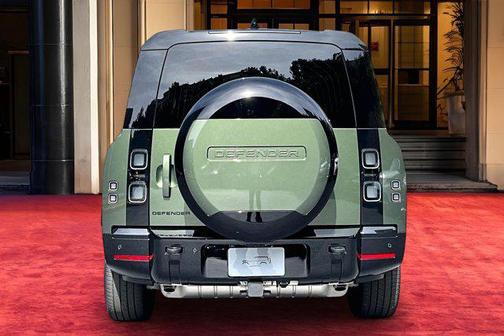 2026 Land Rover Defender P400 X-Dynamic SE