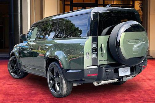 2026 Land Rover Defender P400 X-Dynamic SE