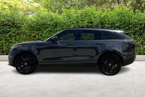 2026 Land Rover Range Rover Velar P250 SE R-Dynamic