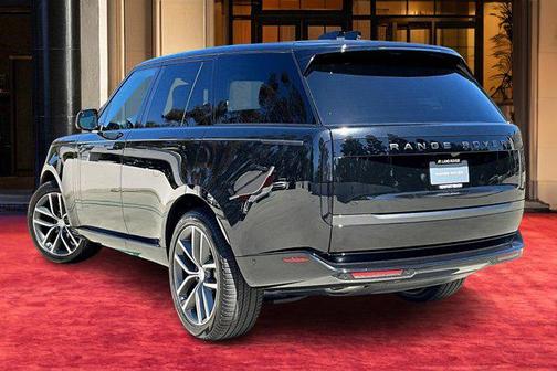 2025 Land Rover Range Rover P400 SE