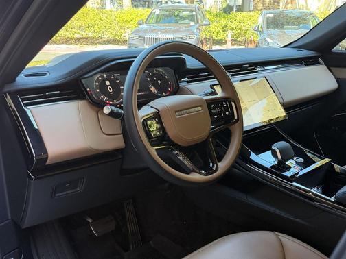Green 2026 Land Rover Range Rover Sport SE