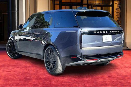 2026 Land Rover Range Rover P530 SE 7 Seat