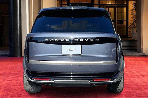 2026 Land Rover Range Rover P530 SE 7 Seat