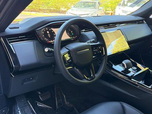 Santorini Black Metallic 2026 Land Rover Range Rover Sport SE
