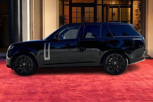 2025 Land Rover Range Rover P530 SE