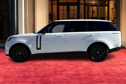 2025 Land Rover Range Rover P400 SE 7 Seat
