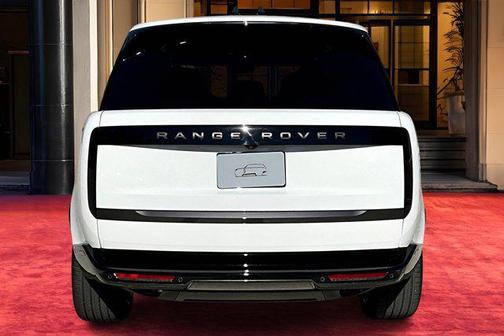 2025 Land Rover Range Rover P400 SE 7 Seat