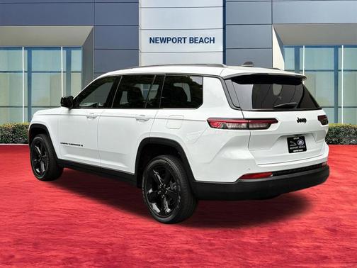 Bright White Clearcoat 2023 Jeep Grand Cherokee L Altitude