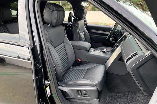 2026 Land Rover Discovery Gemini Edition