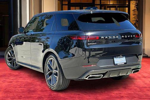 2025 Land Rover Range Rover Sport SE