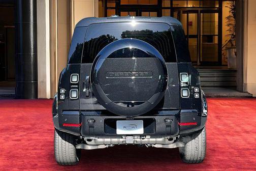 2026 Land Rover Defender P400 X-Dynamic SE