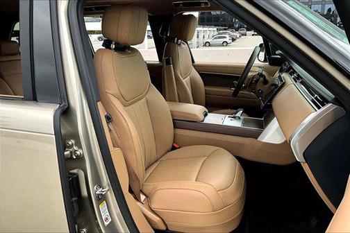2025 Land Rover Range Rover P400 SE 7 Seat