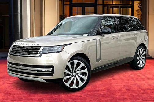 2025 Land Rover Range Rover P400 SE 7 Seat