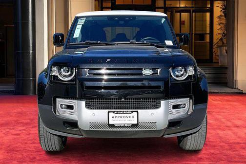 2023 Land Rover Defender 110 SE