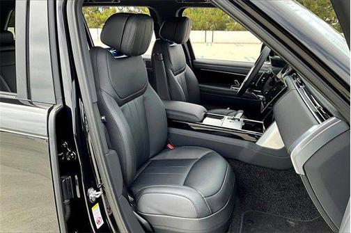 2025 Land Rover Range Rover P530 SE 7 Seat