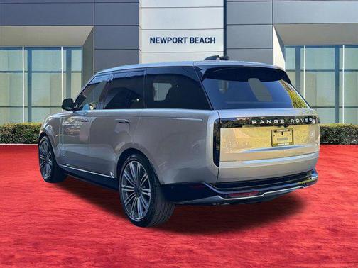 Batumi Gold Premium Metallic 2026 Land Rover Range Rover P530 Autobiography