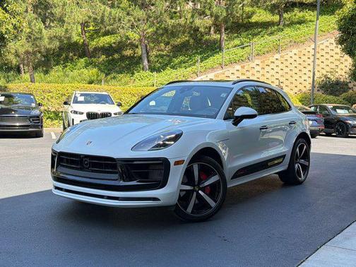 White 2024 Porsche Macan Macan