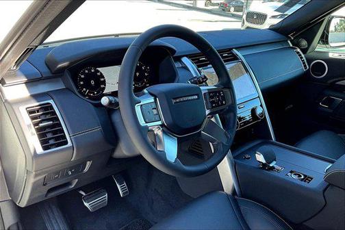 2026 Land Rover Discovery Gemini Edition