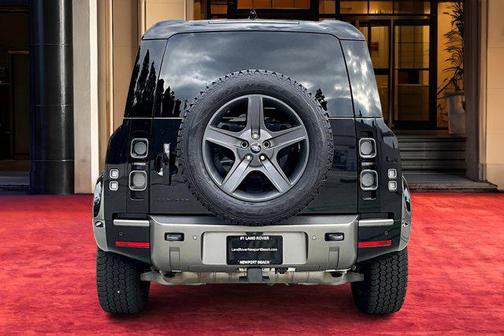 2022 Land Rover Defender 110 X-Dynamic SE