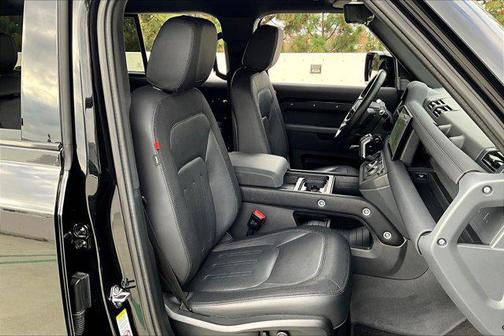 2022 Land Rover Defender 110 X-Dynamic SE